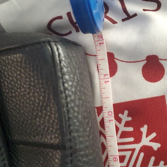 Tory Burch black purse - Picture 10 of 16